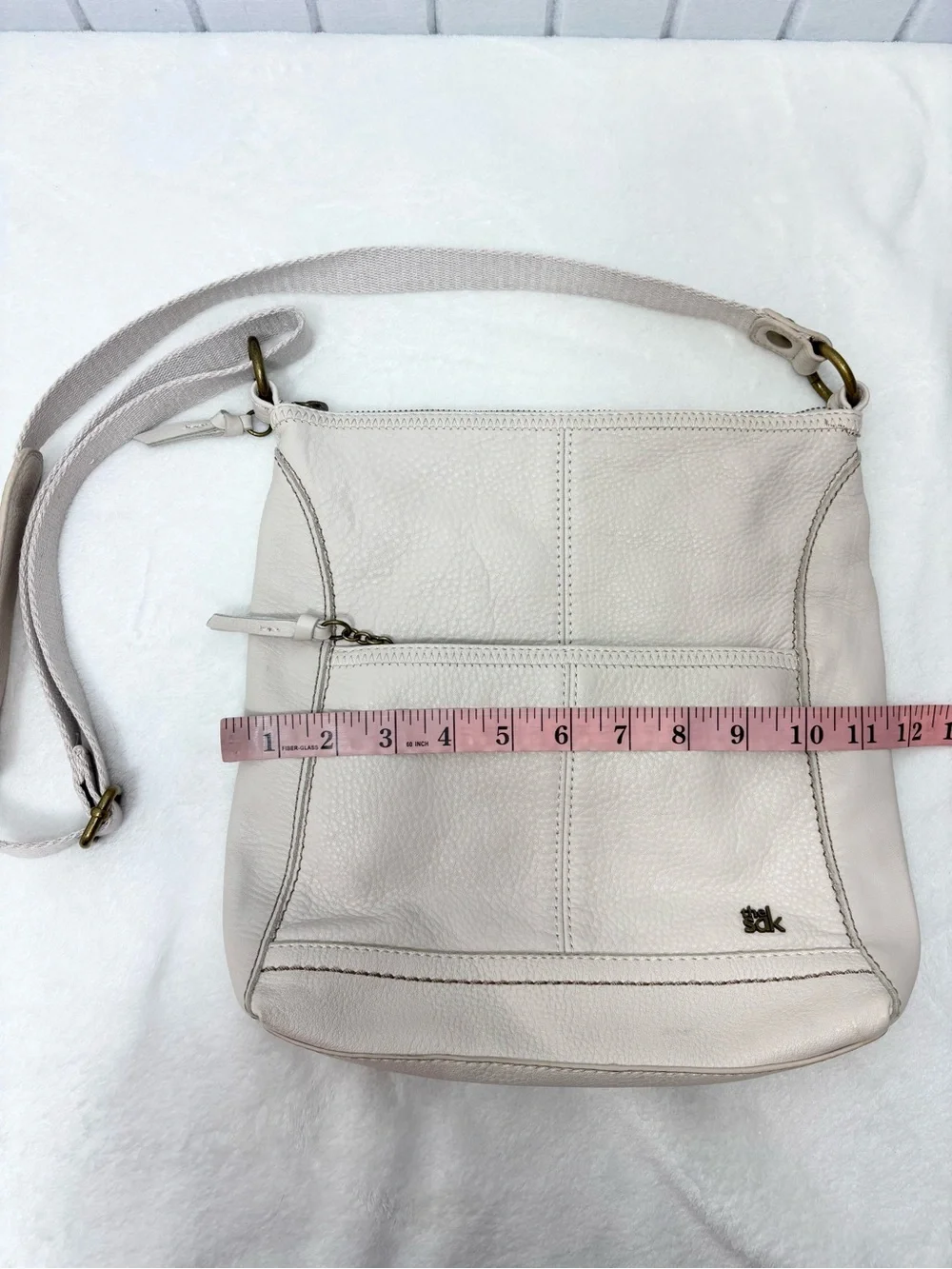 The Sak Cream Leather Crossbody Shoulder Bag